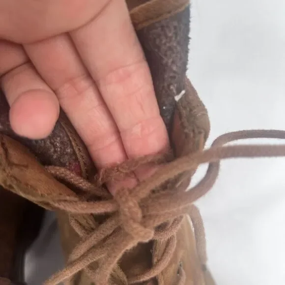 American Eagle Brown Lace Up Plaid Contrast Ankle Bootie Size 8 - Picture 10 of 10